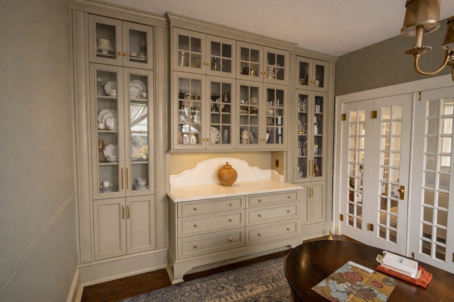 Custom dining room built-in cabinetry
