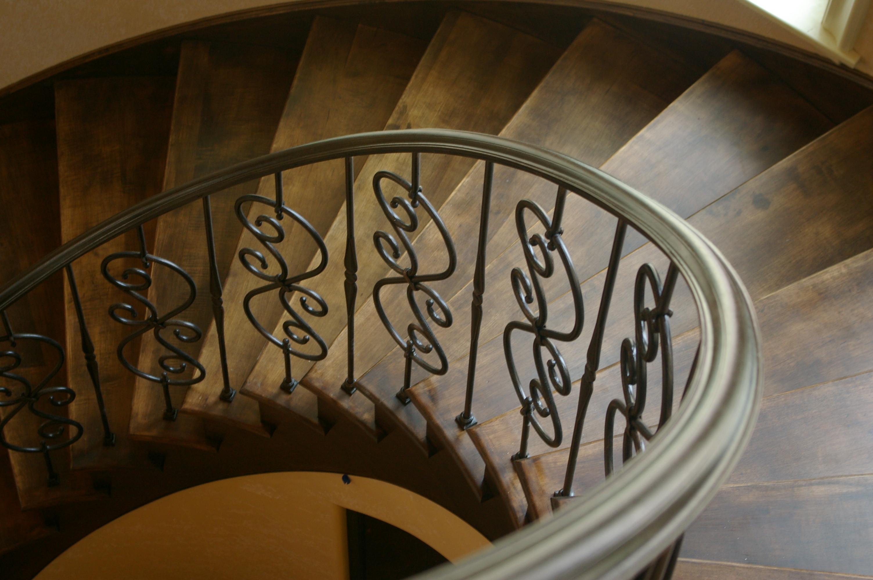 Grand curved staircase